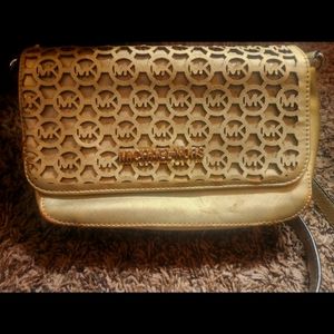Michael khors crossbody